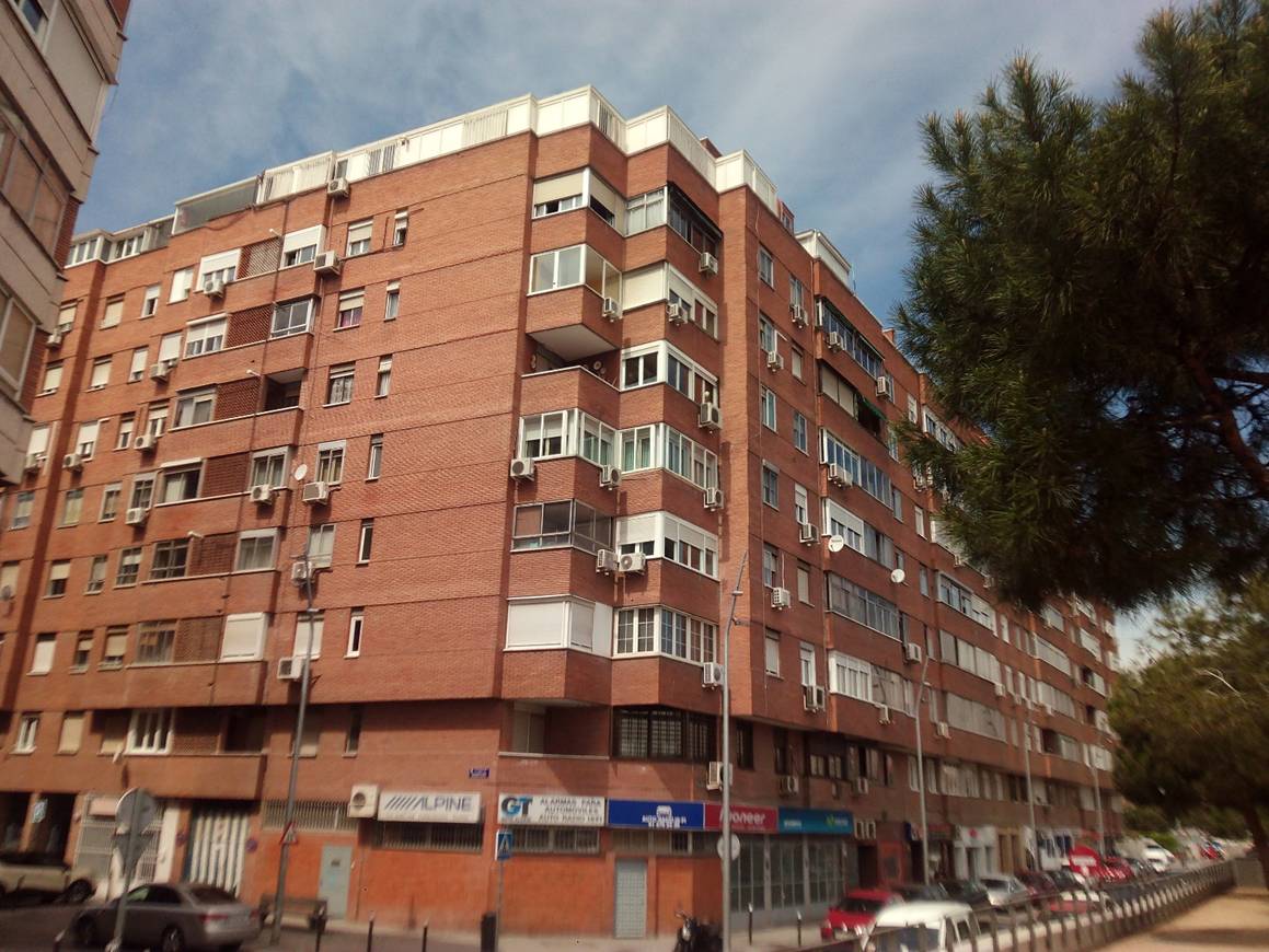 80 viviendas Calle Eugenio Caxes, Madrid- antes